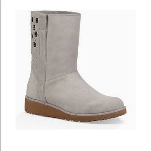 Ugg Madison boots- Brand new. Never worn